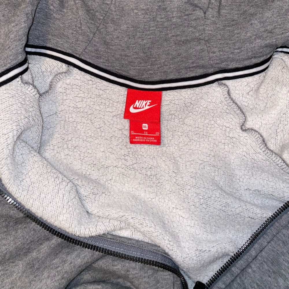 Nike zip up - Picture 3 of 3